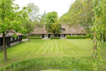 Rietgedekte woonboerderij
