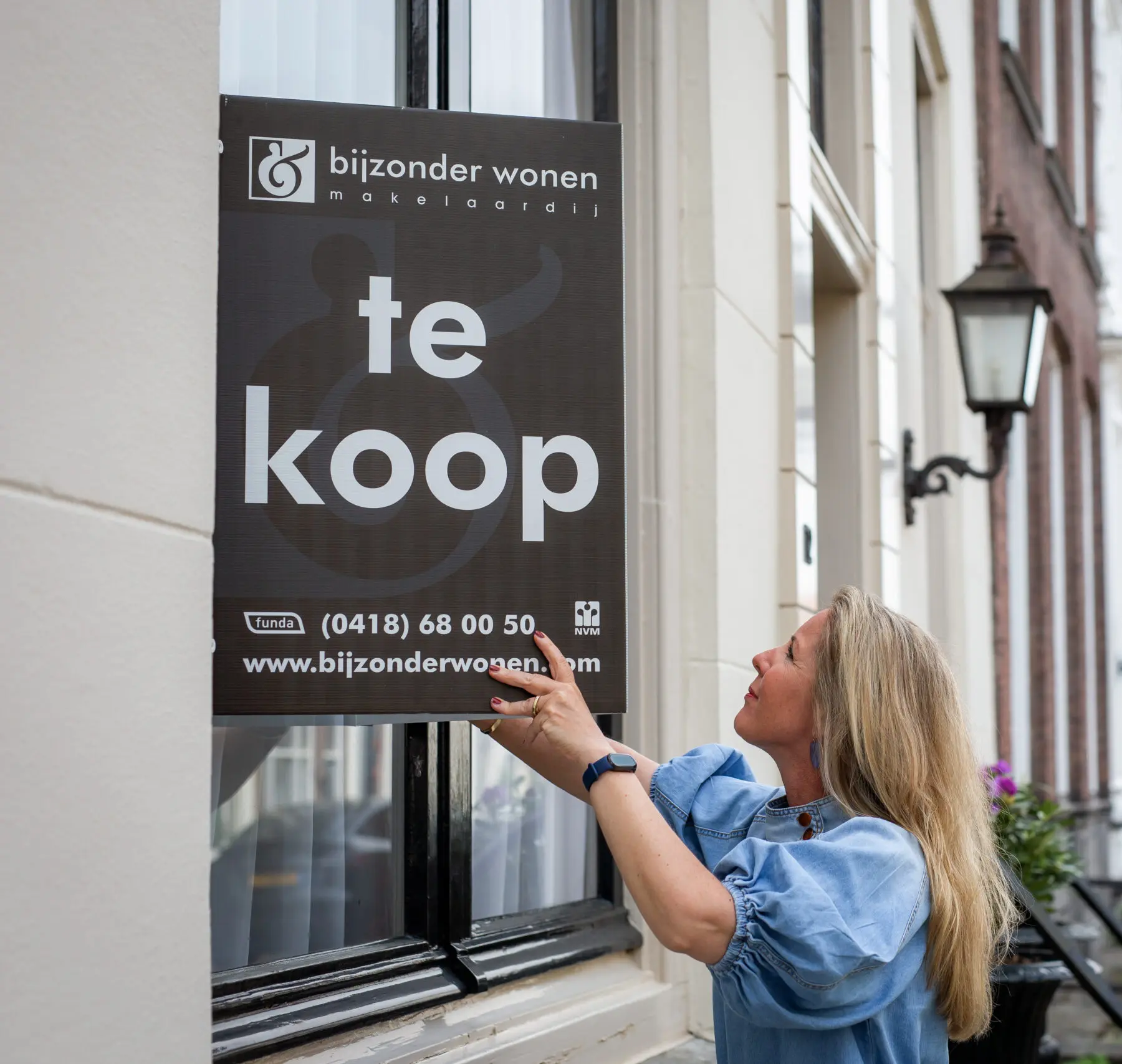Als gespecialiseerde makelaardij zijn wij u graag van dienst met de verkoop van uw woning.